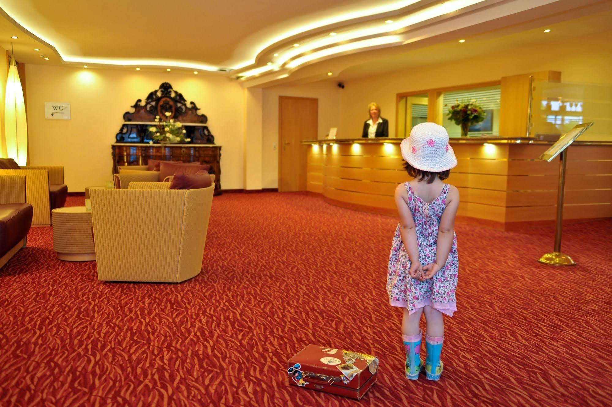 Hotel Strandidyll Grömitz Buitenkant foto